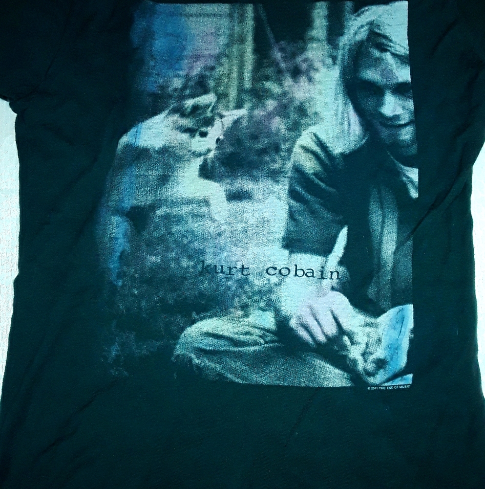 Kurt Cobain cat shirt